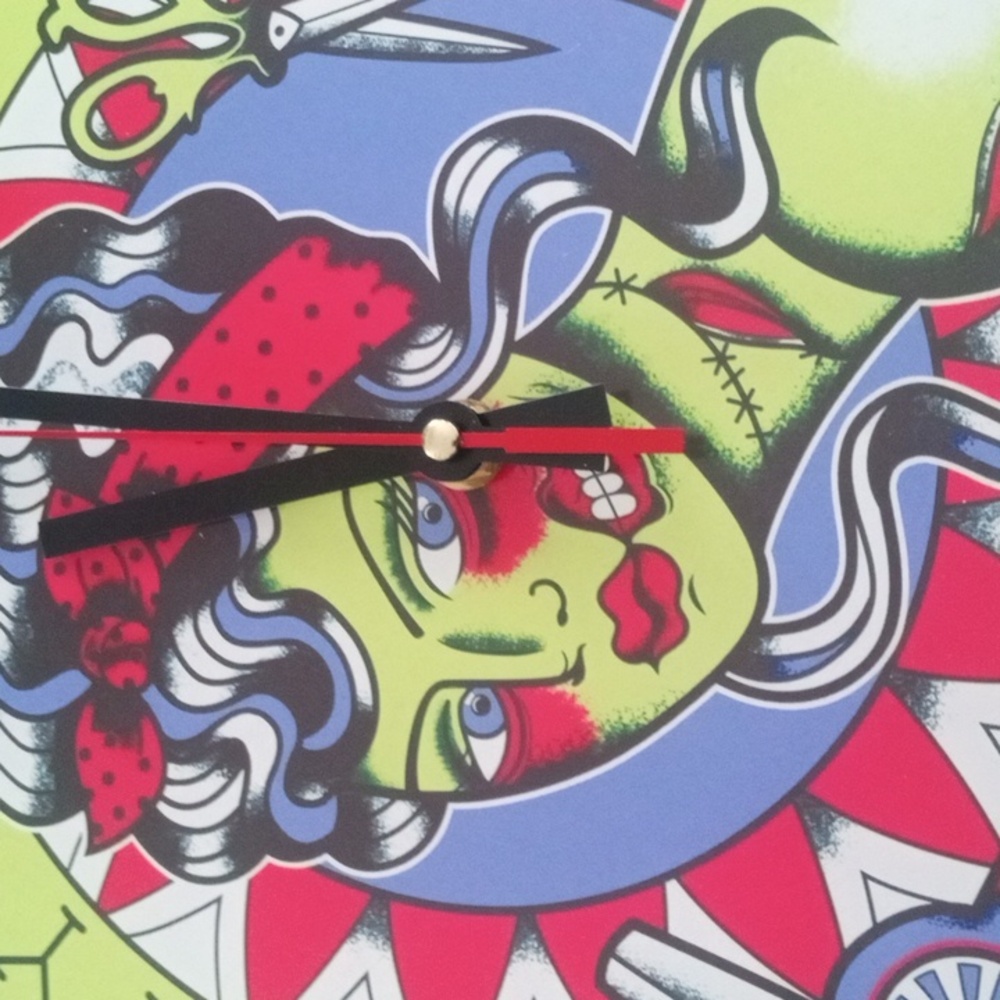 Pinup Girl Monster Franken Bride Round Glass Wall Clock  NIB - Picture 11 of 14
